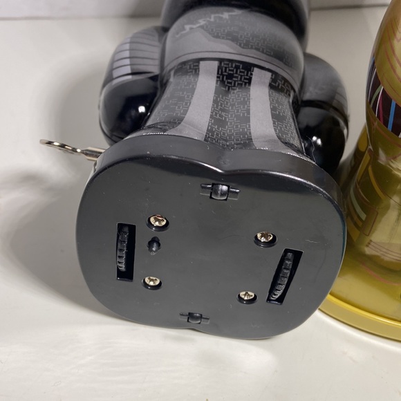 Star Wars 8” Tin Windup C-P3O and Kylo Ren figures by Schylling. - Picture 7 of 8